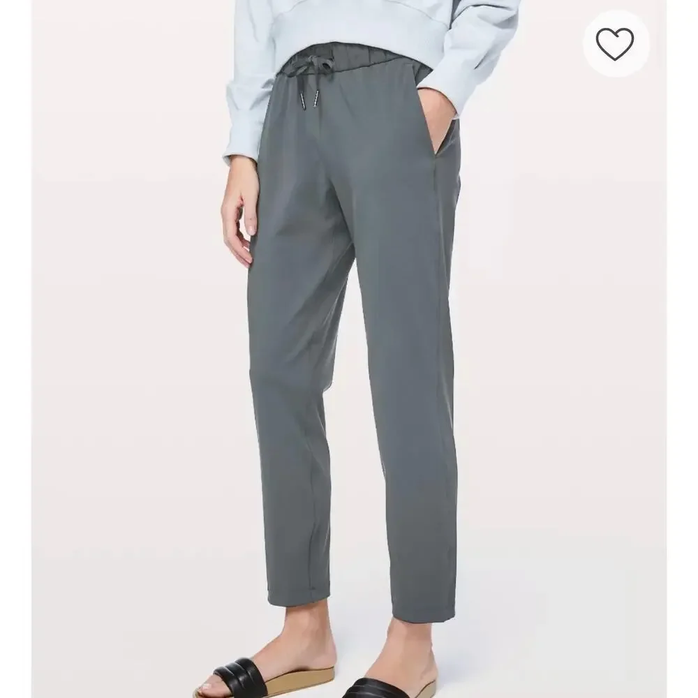 Lululemon on The Fly Pant Size 4 - Picture 1 of 7
